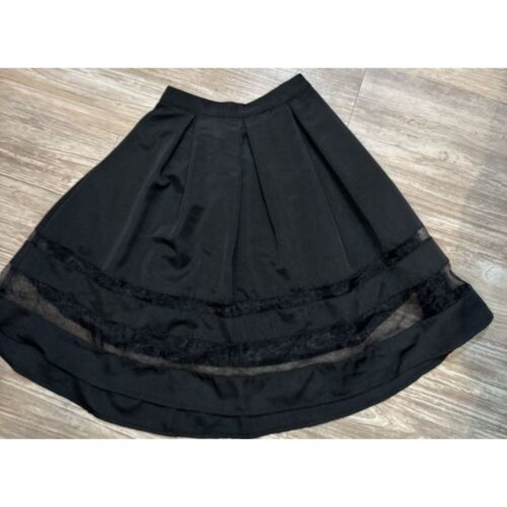 Express Women’s Pleated Short Skirt‎ Sz 2